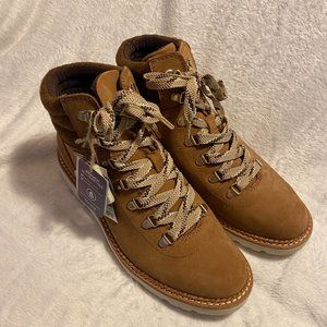 Bionica Dezi Pinecone Boot- size 9 new with tags